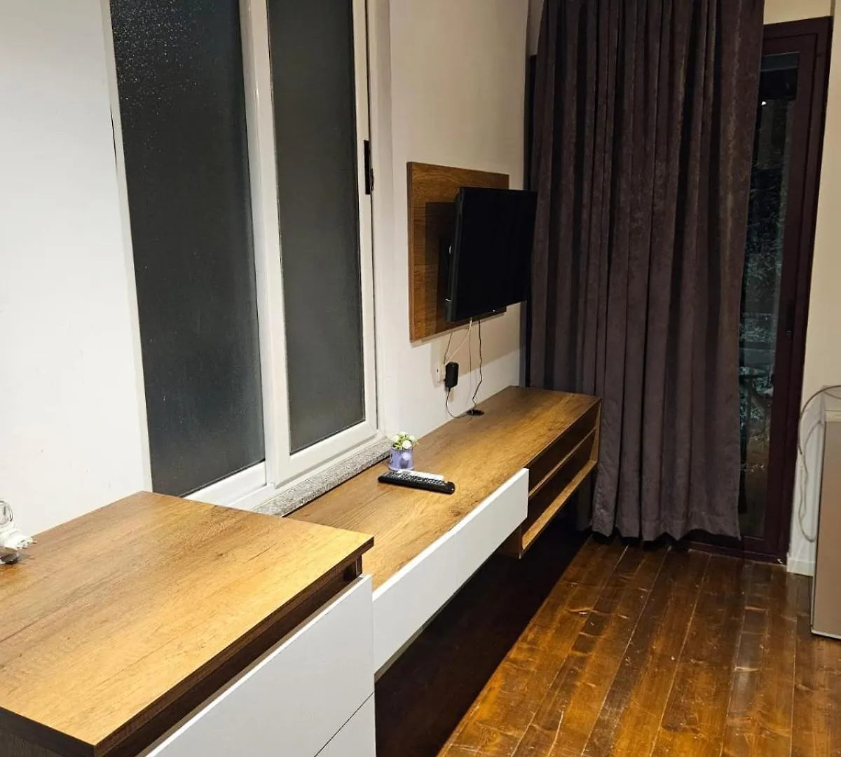 Sea Bed And Restaurant 1 Apartment Borsh Albania